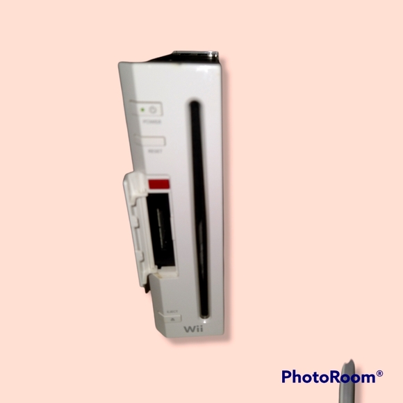 2006 Nintendo Wii Console - Picture 2 of 10